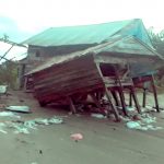 rumah-warga-roboh-karena-angin-kencang