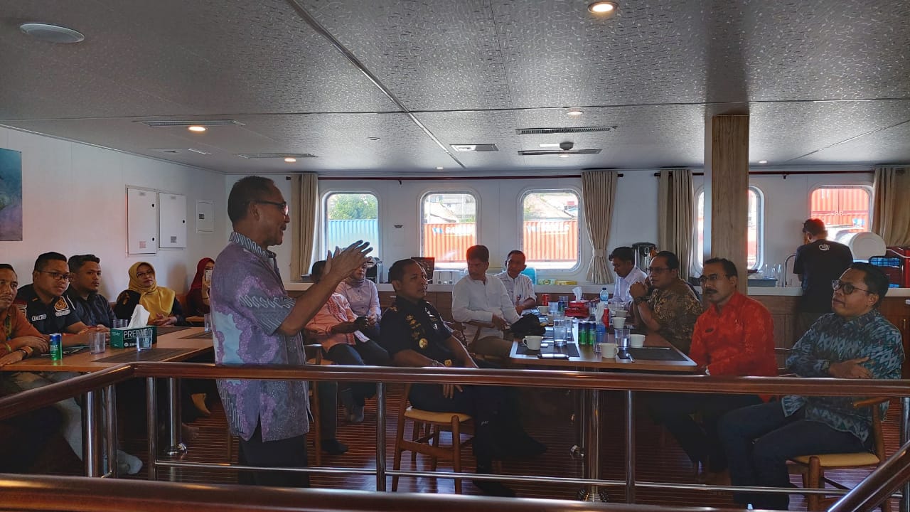 Kapal Wisatawan