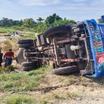 truk-terbalik